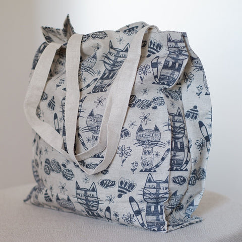 Shoulder shopping bag with different prints